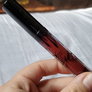 Kylie Jenner "Love Bite" matte liquid lipstick